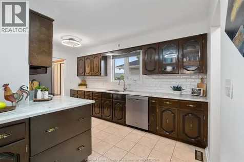 1491 Ellrose Avenue Windsor ON N8Y 3X4