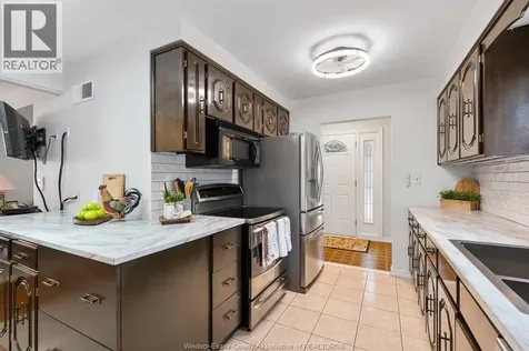 1491 Ellrose Avenue Windsor ON N8Y 3X4