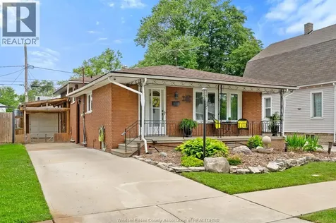 1491 Ellrose Avenue Windsor ON N8Y 3X4