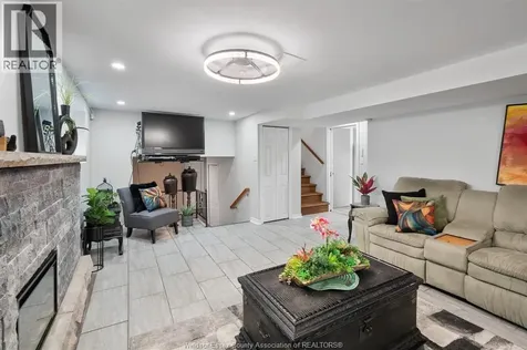 1491 Ellrose Avenue Windsor ON N8Y 3X4