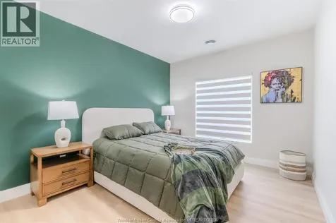 705 Grand Marais Windsor ON N8X 3H8