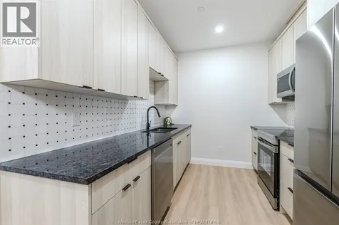705 Grand Marais Windsor ON N8X 3H8