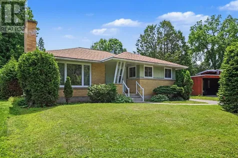6 Glenview Crescent Perth ON K7H 2L2