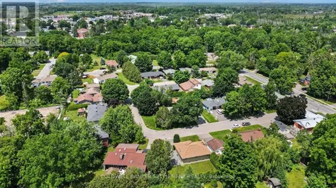6 Glenview Crescent Perth ON K7H 2L2