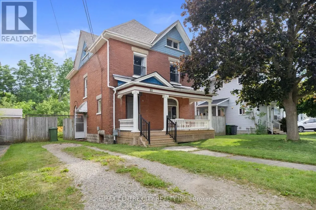 30 Owaissa Street St. Thomas ON N5P 1T2