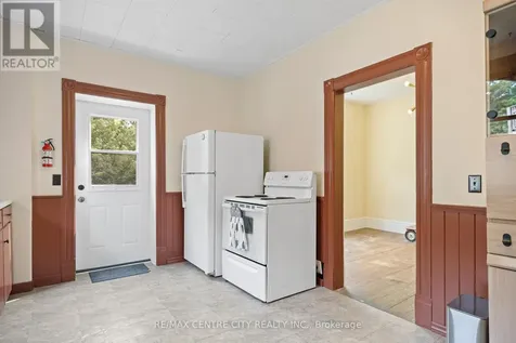 30 Owaissa Street St. Thomas ON N5P 1T2