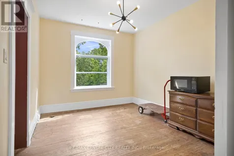 30 Owaissa Street St. Thomas ON N5P 1T2