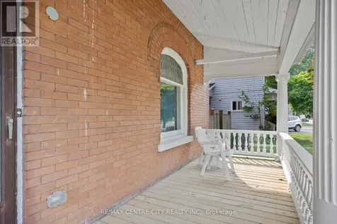 30 Owaissa Street St. Thomas ON N5P 1T2