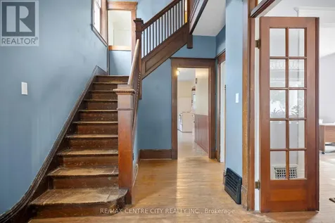 30 Owaissa Street St. Thomas ON N5P 1T2