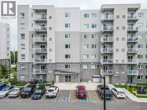 1675 Banwell Windsor ON N8P 0G6