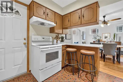 947 Bruce Avenue Windsor ON N9A 4X8