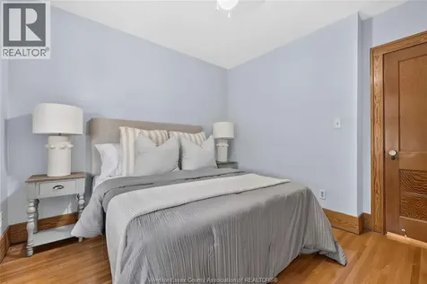 947 Bruce Avenue Windsor ON N9A 4X8