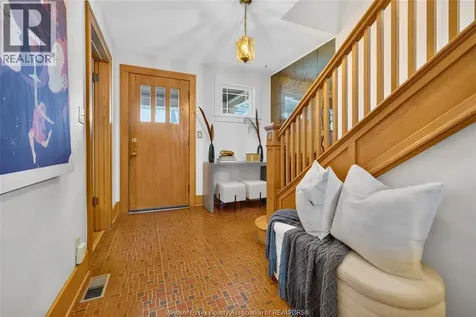947 Bruce Avenue Windsor ON N9A 4X8