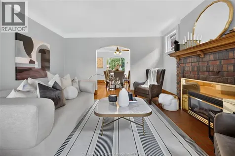 947 Bruce Avenue Windsor ON N9A 4X8