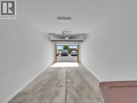 728 Brownstone Drive Lakeshore ON N9K 0C3