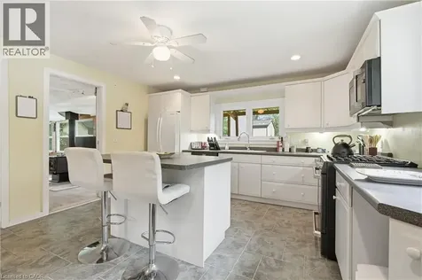 633 Point Abino Road South Ridgeway ON L0S 1N0