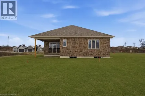 105 Vanrooy Trail Waterford ON N0E 1Y0