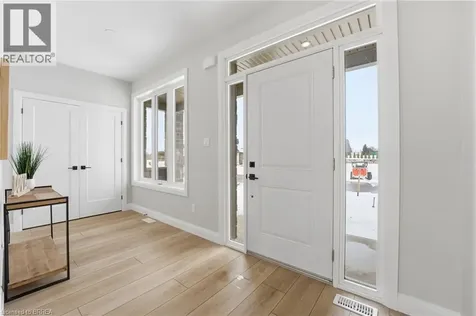 105 Vanrooy Trail Waterford ON N0E 1Y0
