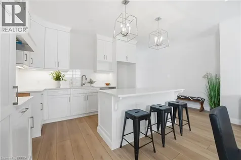 105 Vanrooy Trail Waterford ON N0E 1Y0