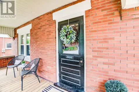 151 Esson Street Waterloo ON N2L 1Z9