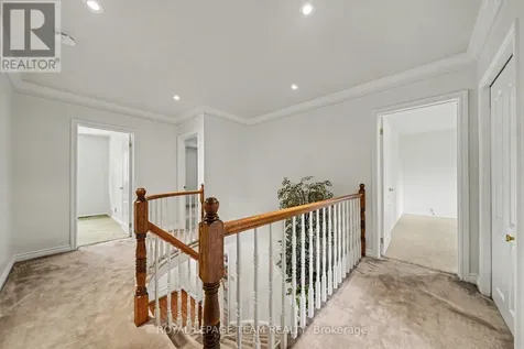 907 Dresden Crescent Ottawa ON K2B 5H8