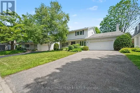 907 Dresden Crescent Ottawa ON K2B 5H8