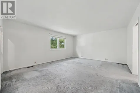 907 Dresden Crescent Ottawa ON K2B 5H8