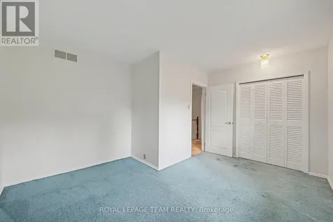 907 Dresden Crescent Ottawa ON K2B 5H8