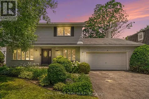 907 Dresden Crescent Ottawa ON K2B 5H8