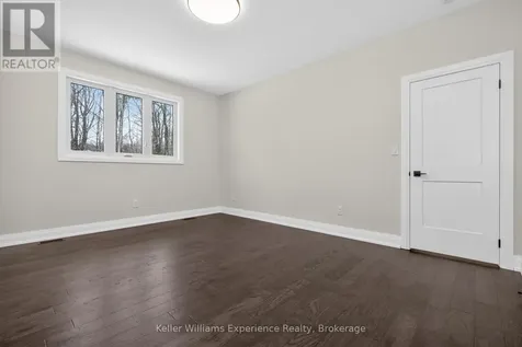 62 Rue Vanier Tiny ON L9M 0J2