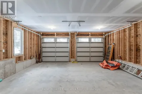 62 Rue Vanier Tiny ON L9M 0J2