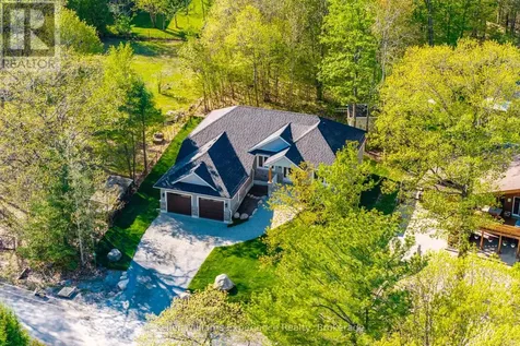 62 Rue Vanier Tiny ON L9M 0J2