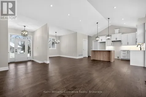 62 Rue Vanier Tiny ON L9M 0J2