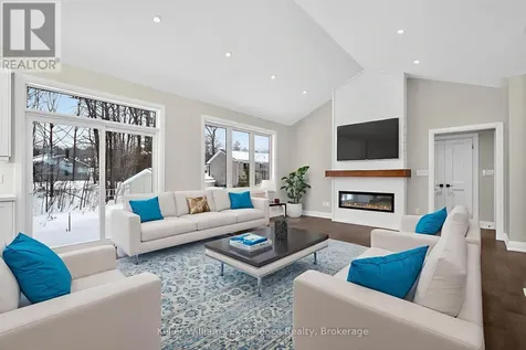 62 Rue Vanier Tiny ON L9M 0J2