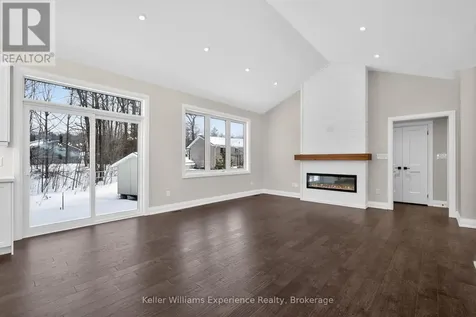 62 Rue Vanier Tiny ON L9M 0J2