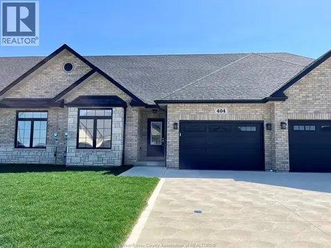 404 Westcott Amherstburg ON N9V 4C5