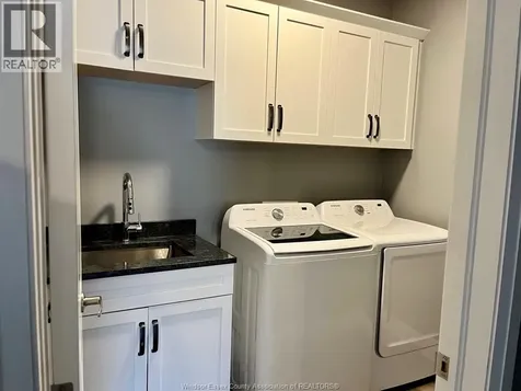 404 Westcott Amherstburg ON N9V 4C5