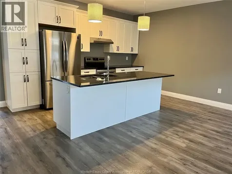 404 Westcott Amherstburg ON N9V 4C5