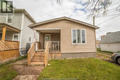 1364 Mckay Avenue Windsor ON N9B 2B2