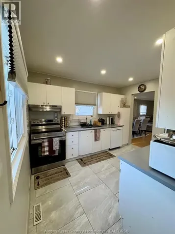 1364 Mckay Avenue Windsor ON N9B 2B2