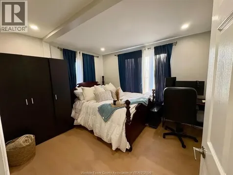 1364 Mckay Avenue Windsor ON N9B 2B2