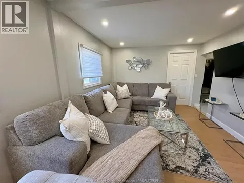 1364 Mckay Avenue Windsor ON N9B 2B2