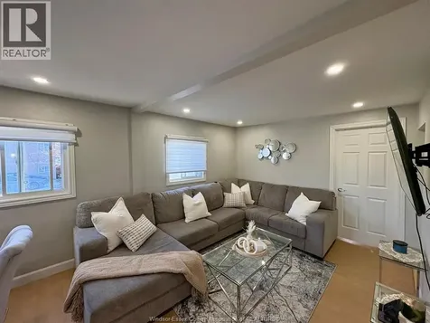 1364 Mckay Avenue Windsor ON N9B 2B2