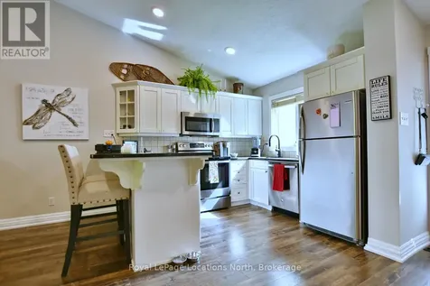 590 Oxbow Crescent Collingwood ON L9Y 5B4