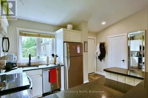 590 Oxbow Crescent Collingwood ON L9Y 5B4