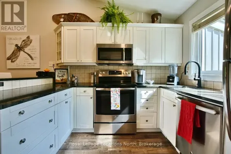 590 Oxbow Crescent Collingwood ON L9Y 5B4