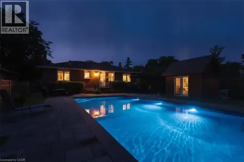 1087 Maplehurst Avenue Burlington ON L7T 3G3