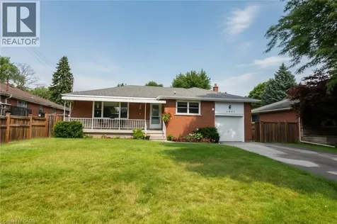 1087 Maplehurst Avenue Burlington ON L7T 3G3