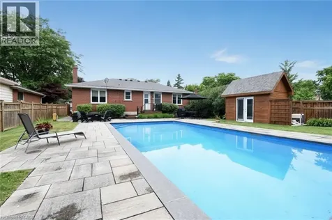 1087 Maplehurst Avenue Burlington ON L7T 3G3