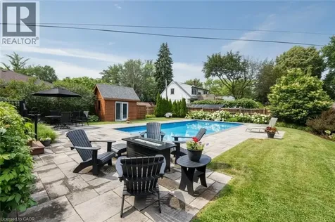 1087 Maplehurst Avenue Burlington ON L7T 3G3